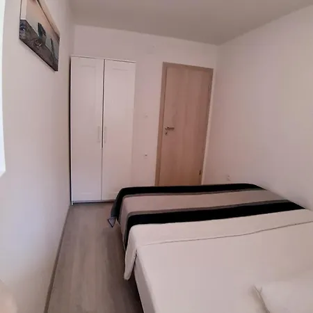 Luxury Sabadell - Located Apartment Split